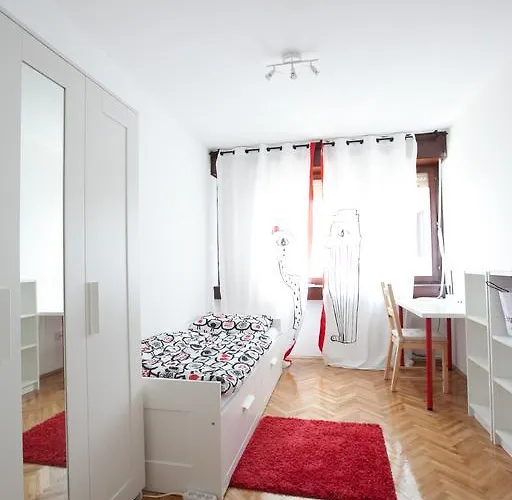 Butterfly Apartment *